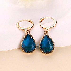 Blue Crystal Water drop earrings, Sparkling stones Gold fashion Jewelry Earrings